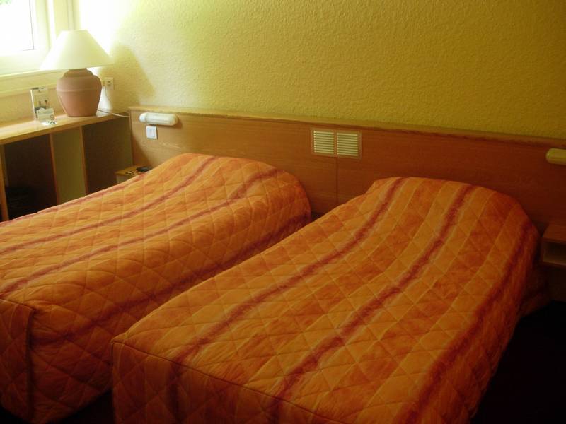 Logis Hotel Atrium Epinal Golbey Chavelot Екстериор снимка