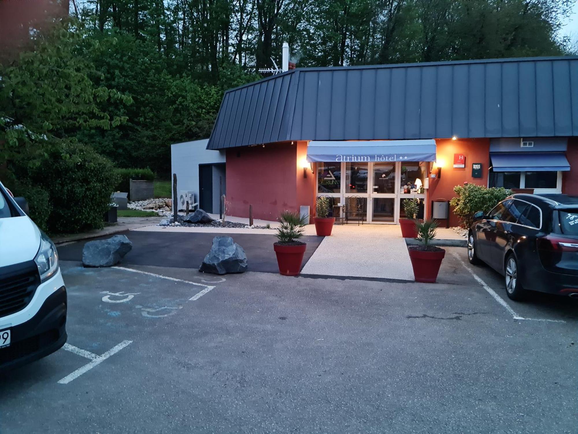 Logis Hotel Atrium Epinal Golbey Chavelot Екстериор снимка