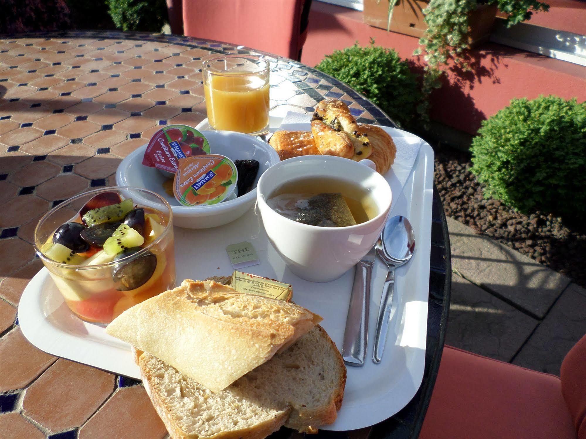 Logis Hotel Atrium Epinal Golbey Chavelot Екстериор снимка